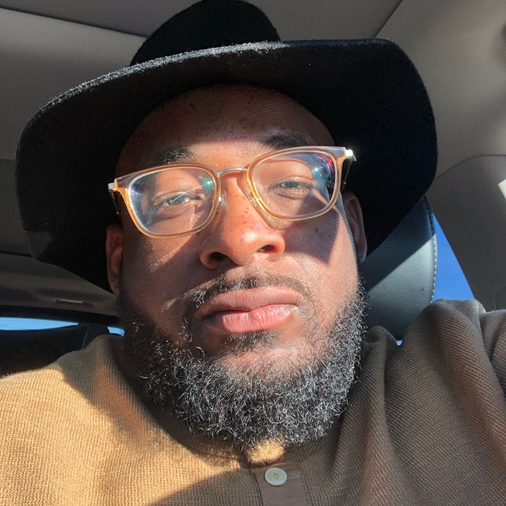 Meet your Posher, Devin